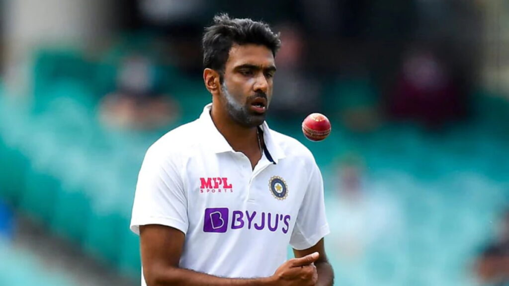 Ravichandran Ashwin Record in Test Cricket | रविचंद्रन अश्विनने ५०० विकेट्स घेऊन कसोटीमध्ये रचला इतिहास .